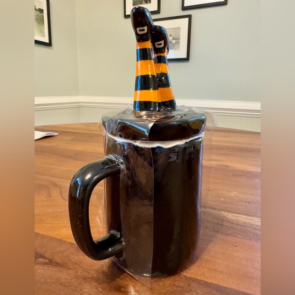 Rae Dunn Wicked Witch coffee tea mug with lid NOS in original wrap. Never used - Picture 3 of 8